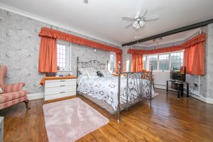 GUTTERIDGE HALL LANE- click for photo gallery